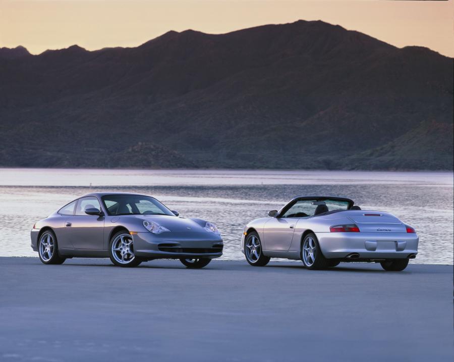  Porsche 911 Carrera Cabriolet 2004 года  (фото 3 из 10)